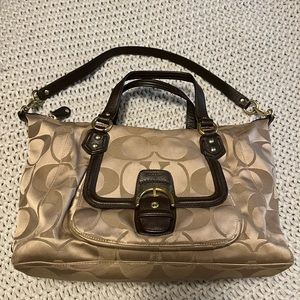 Coach bag.  One large pocket. No flaws.